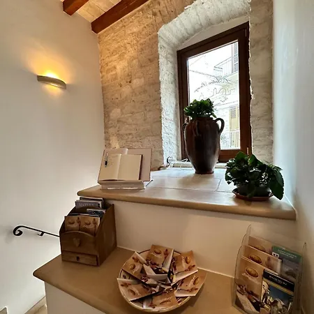 לינה וארוחת בוקר L'antico Borgo טרליצי