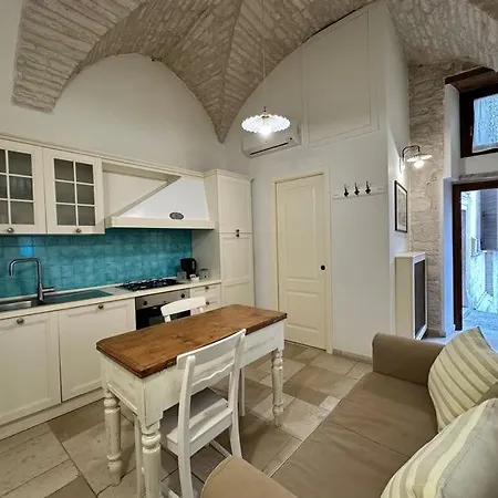 לינה וארוחת בוקר L'antico Borgo *