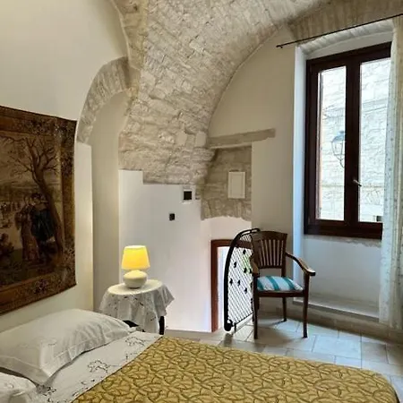 לינה וארוחת בוקר L'antico Borgo טרליצי
