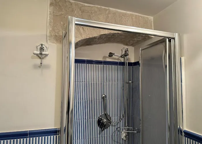 فندق مبيت وإفطار L'antico Borgo تيرليتسي